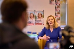 Elena Lasconi, candidat la Președinție din Partea USR, partid care i-a retras sprijinul.