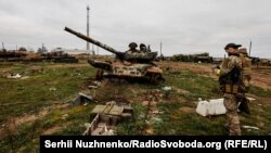 განადგურებული რუსული საბრძოლო ტექნიკა ხერსონის ოლქში. 2022 წლის 13 ნოემბერი