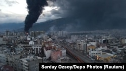 Echipe internaționale de salvare se îndreaptă spre Turcia și Siria, după un cutremur devastator