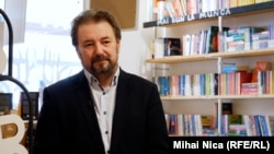 Politologul Cristian Pîrvulescu crede că șansele de succes ale unei scindări din interiorul Bisericii Ortodoxe Române sunt încă mici, tocmai pentru că sunt instrumentalizate politic.