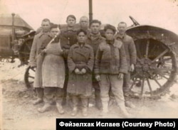 Октябрь районы Самар авылында күмәк хуҗалыкта эшләүчеләр, 24 апрель 1949 ел