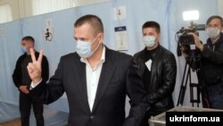 Міський голова Дніпра Борис Філатов заявляє про перемогу свого політичного проєкту на виборах до міської та обласної рад