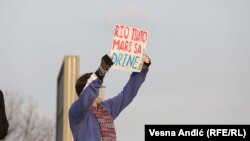 Protesta dhe bllokim rrugësh në mbarë Serbinë 