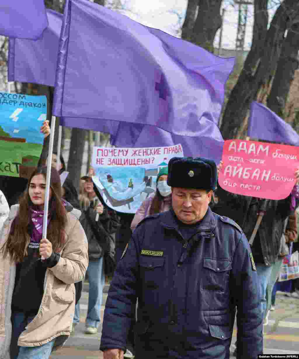 Былтыр Ички иштер министрлигине түшкөн үй-бүлөлүк зомбулук жөнүндө 10 миңдей маалымат ырасталып, коргоо ордери берилген.