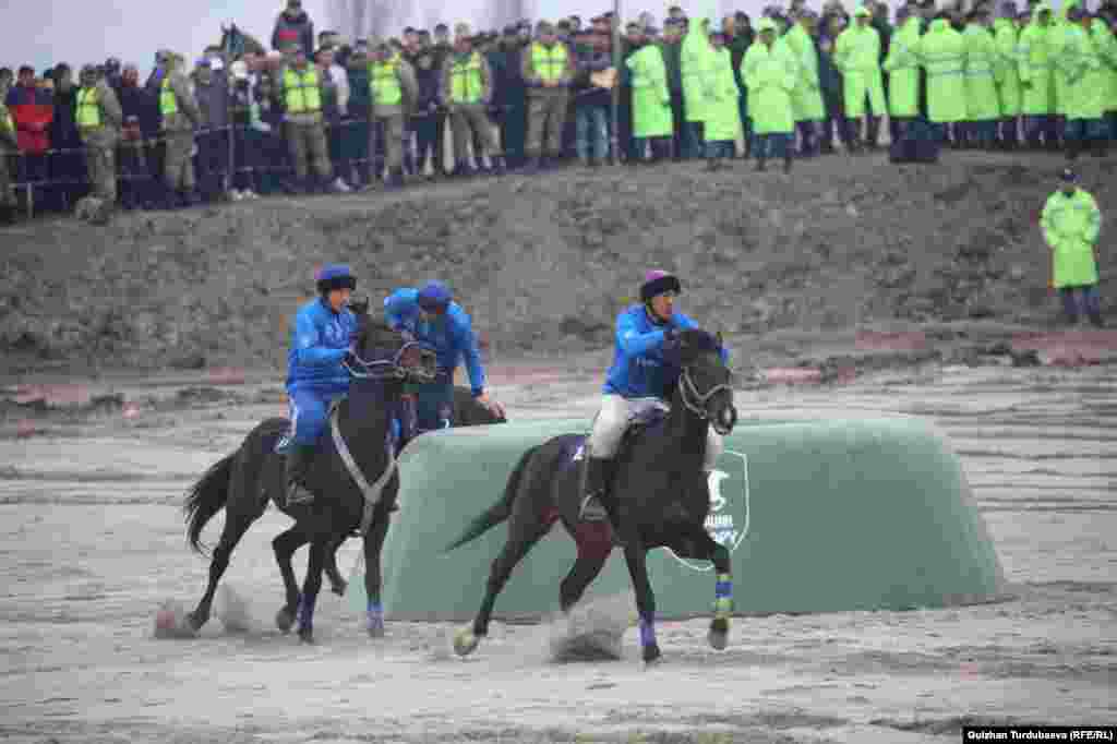 В финале турнира встретились команды "Ынтымак" и "Достук".&nbsp;