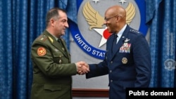 Հայաստանի ԶՈՒ ԳՇ պետ Էդվարդ Ասրյանի հանդիպումը ԱՄՆ ռազմաօդային ուժերի շտաբի պետ, գեներալ Չարլզ Բրաունի հետ, 18-ը հուլիսի, 2023թ․