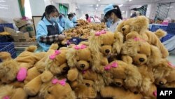 Китайская фабрика по производству игрушек. Иллюстрационное фото