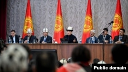 Президент Садыр Жапаров 19-февралда Ысык-Көл облусунун Балыкчы шаарында жергиликтүү тургундар менен жолугушкан учур. Анда Кызыл-Омпол кени талкууланды.