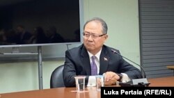 ალექსანდერ ჰუანგი, გომინდანის საგარეო ურთიერთობების პარტიული სამსახურის დირექტორი.