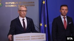 Премиерът Николай Денков даде брифинг заедно с Живко Коцев