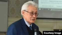 Турсунбек Акун