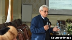 Турсунбек Акун