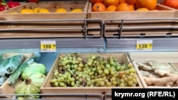 Столовий виноград у магазині. Сімферополь, серпень 2024 року