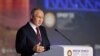 Presidenti rus, Vladimir Putin, gjatë fjalimit të Forumin Ndërkombëtar Ekonomik në Shën Petersburg. 