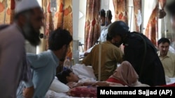 Жанкечтинин жардыруусунан жаракат алгандар ооруканада. Пакистан. 31-июль, 2023-жыл. 