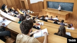 Студенты механико-математического факультета во время занятий в Московском государственном университете имени М.В. Ломоносова. 27 марта 2023 года