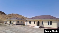 Построенные после приграничного конфликта дома в Баткенской области, июнь 2023 г.