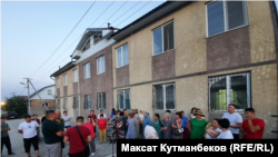 Сары-Өзөндүн 16-июлда чогулган тургундары. 2023-жыл