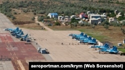 Полігон злітно-посадкових систем ВМФ Росії (випробувальна смуга НИТКА) на аеродромі «Саки» в Новофедорівці, Крим. Архівне фото