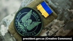 Шеврон на форме контрразведчика СБУ. Иллюстративное фото