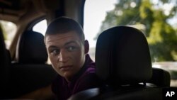 17-годишният Тимофей, който вече е бежанец във Франция