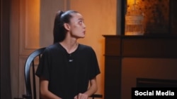 Karina Mamash had injuries on her face when she spoke to the Nukte YouTube channel.