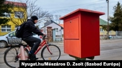 Az új postapont biciklivel is messze van Egyházasrádócon