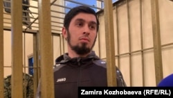 Мансур Мовлаев в зале Бишкекского городского суда. 31 октября 2023 года. 