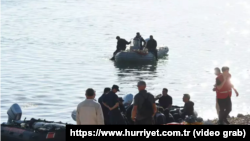 Кырсыкка кабылган тик учактын экипажын издөө иштери (https://www.hurriyet.com.tr)