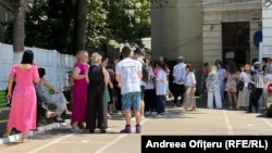 Vineri, pe 20 iunie 2025, sunt publicate rezultatele la bacalaureat, iar elevii află dacă au luat cel puțin 6, media necesară pentru promovare.