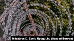 Az egykori drótkerítés is megtekinthető a felsőcsatári emlékhelyen