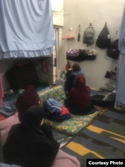 Находящиеся в тюрьме женщины. Фото «Азаттыку» прислали обратившиеся в редакцию заключенные.