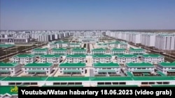 Döwlet telewideniýesinden alnan surat. Arkadag şäheri.