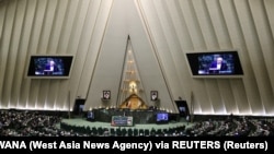 Իրանի խորհրդարանը, արխիվ