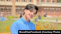 موسا خان د بر دير وو او په ملاکنډ پوهنتون کې د پښتون سټوډنټس فیډرېشن مرستیال جنرل سیکرټري وو. (انځور د هغه له فیسبوک څخه)