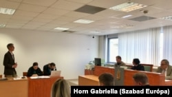 Ádám Zoltán a Fővárosi Törvényszék munkaügyi bíróságán 2024. május 29-én az elbocsátása miatt indított munkaügyi per tárgyalásán