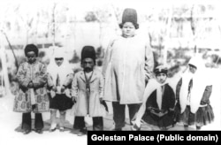 „შაჰის კარის ქონდრისკაცები“