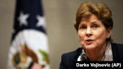 სენატორი ჯინ შაჰინი