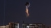 Mbrojtja ajrore ukrainase kap  në ajr një dron Shahed të prodhuar nga Irani , gjatë një sulmi rus në Kiev, më 30 maj 2023