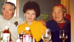 "Эки бир тууган 52 жылдан кийин гана көрүшүп, кучакташып ыйлашты"