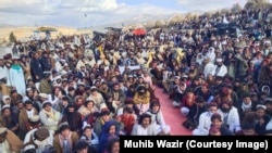 د انګور اډې خلکو د ۲۰۲۳ز کال له نومبر میاشتې راهیسې پرلت وهلی دی. 