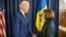 Președintele Statelor Unite, Joe Biden, și președinta R. Moldova, Maia Sandu, la întâlnirea lor de la Varșovia, în marginea „Summitului pentru democrație”, pe 21 februarie 2023.