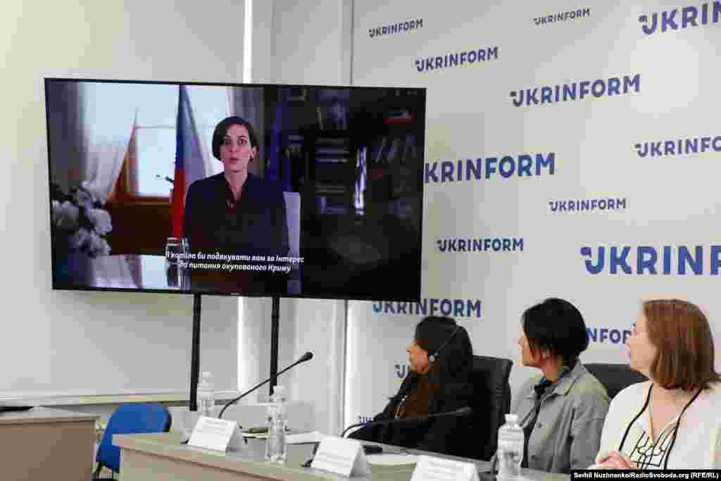 Спікерка Палати представників парламенту Чехії&nbsp;Маркета Пекарова Адамова звертається по відозв'язку до учасників обговорення у Києві шляхів порятунку кримських журналістів, яких незаконно ув'язнила Росія. Київ, Україна. 5 жовтня 2023 року