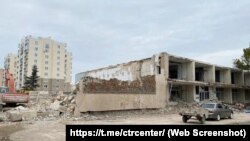 Залишки мозаїки «Гуцульський танець» на місці колишнього пансіонату «Джерельце», квітень 2024 року