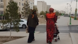 Diňle: Türkmen diplomaty: Aýal-gyzlar üçin ýörite geýim talaby we sürüjilik şahadatnamasyny almakda çäklendirme ýok