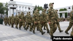 Башкортстан хәрбиләрен Украинадагы сугышка озату, архив фотосы