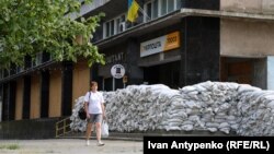 Въпреки че руските сили атакуват Херсон почти ежедневно, Москва същевременно предлага на руски граждани субсидирани ипотечни кредити за покупка на имоти в обстрелвания град на фронтовата линия. (архивна снимка)