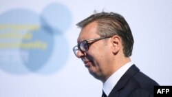 Vučić: Brojni popusti za studente i penzionere