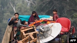 Пакистандан Ооганстанга бет алган оогандар. Ноябрь, 2023-жыл