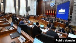 Жогорку Кеңеш. Архив.